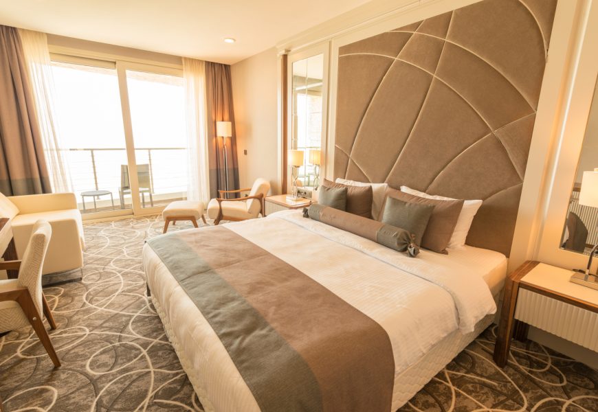 Hotels Think This Is a Good Idea – Travelers Are Outraged, and the Backlash Is Bigger Than One Viral Video