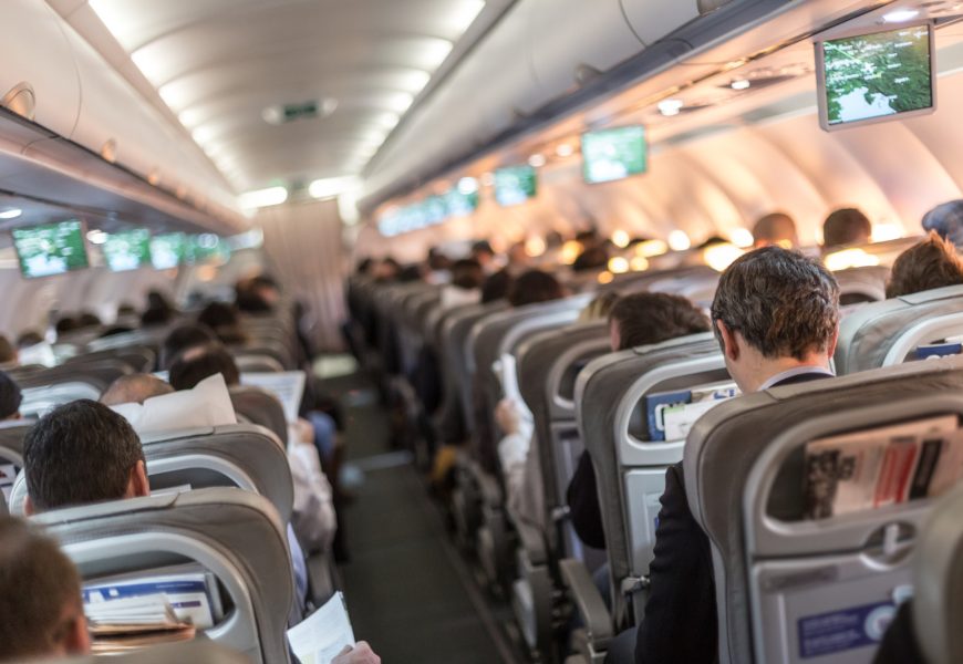 A Passenger Made a Request on a 10-Hour Flight. The Woman’s Refusal Sparked an Unbelievable Reaction. But Her Husband’s Response Was Even More Unexpected