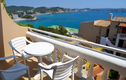 Apartment balcony overlooking the sea in Mallorca, Spain, illustrating the terrace access involved in a reported hotel room intrusion.