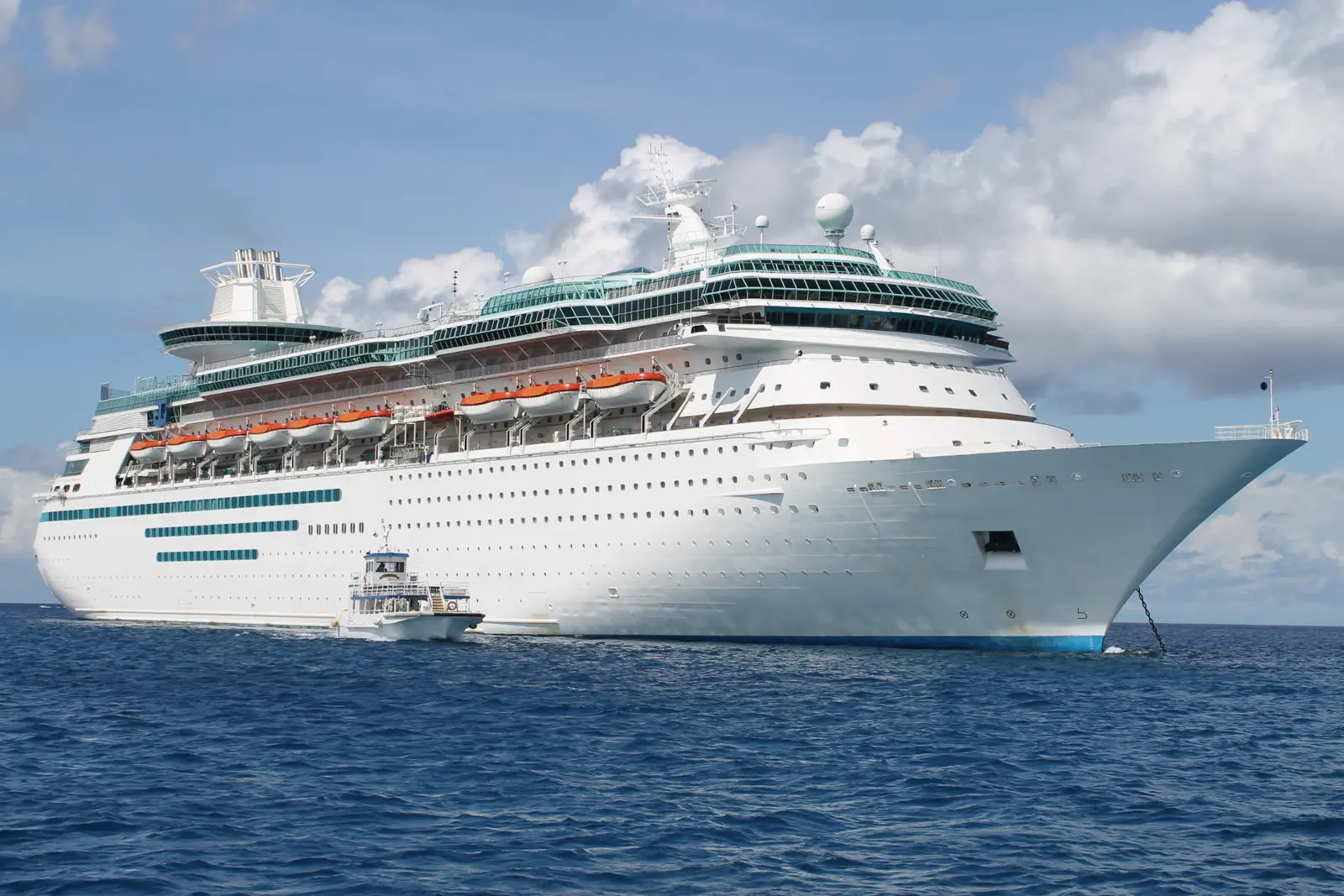 Cruise ship at large