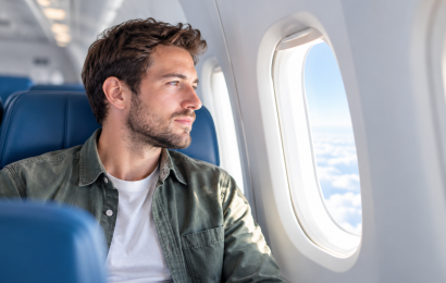 A Passenger Got So Fed Up With the Man Beside Him That He Confronted Him Mid-Flight. But What He Did Next Sent Things Sideways A Passenger Got So Fed Up With the Man Beside Him That He Confronted Him Mid-Flight. But What He Did Next Sent Things Sideways